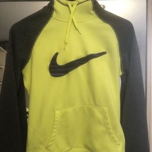 NIKE HOODIE. NEVER WORN